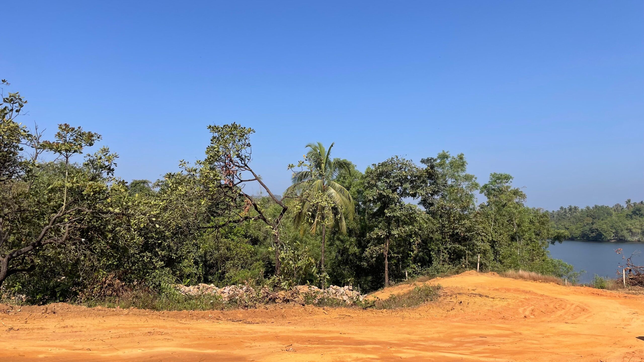 FARMHOUSE LAND IN MAHARASHTRA
